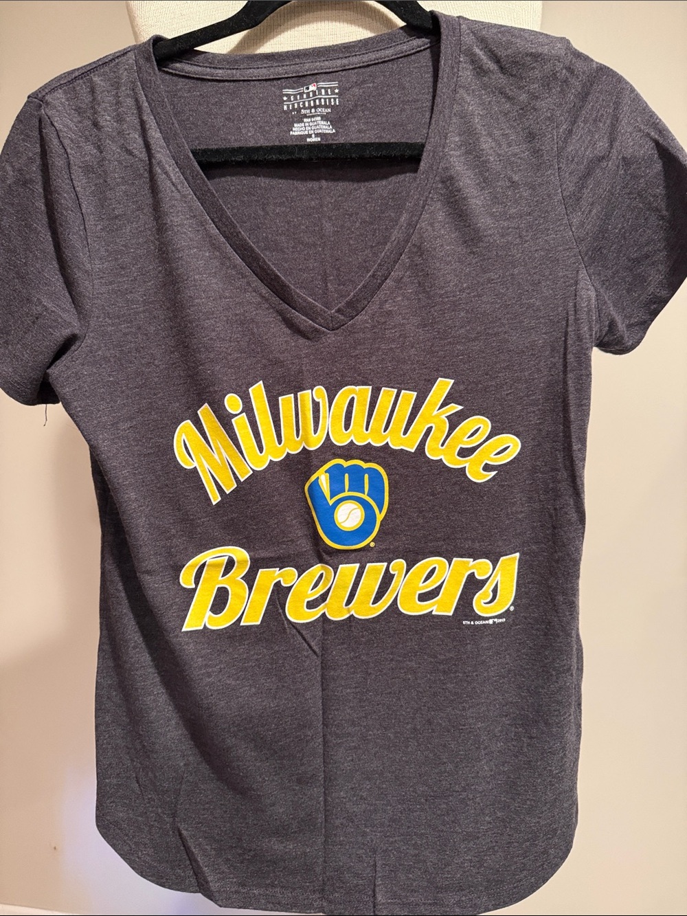 5th & Ocean Brewers Charcoal V-Neck Tee